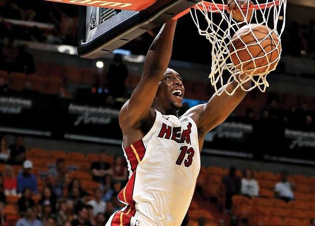  阿德巴约内线支柱热火主场大胜公牛  