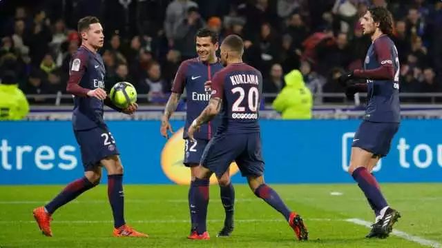  里昂,客场不敌里尔遭遇赛季第三场败仗  